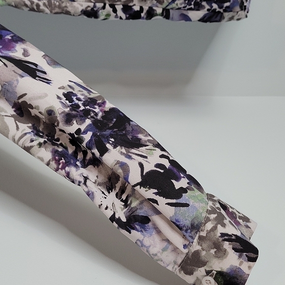 Simply Vera Vera Wang watercolor v-neck blouse convertible sleeves size Small - Picture 5 of 11